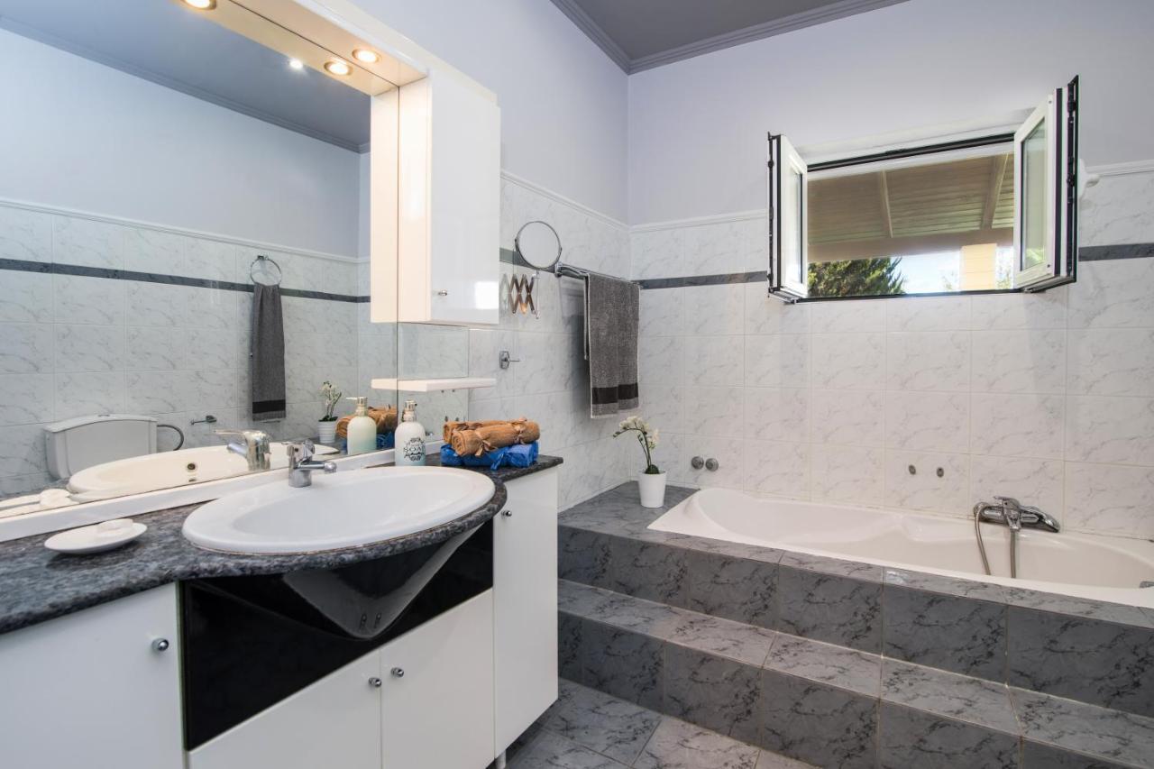 Sea View Estate Helios Βίλα Πέραμα Εξωτερικό φωτογραφία