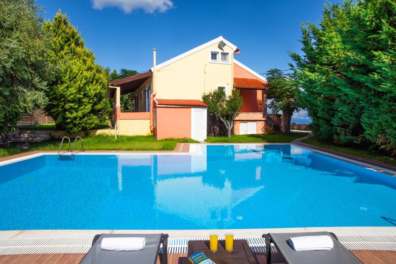 Sea View Estate Helios Βίλα Πέραμα Εξωτερικό φωτογραφία