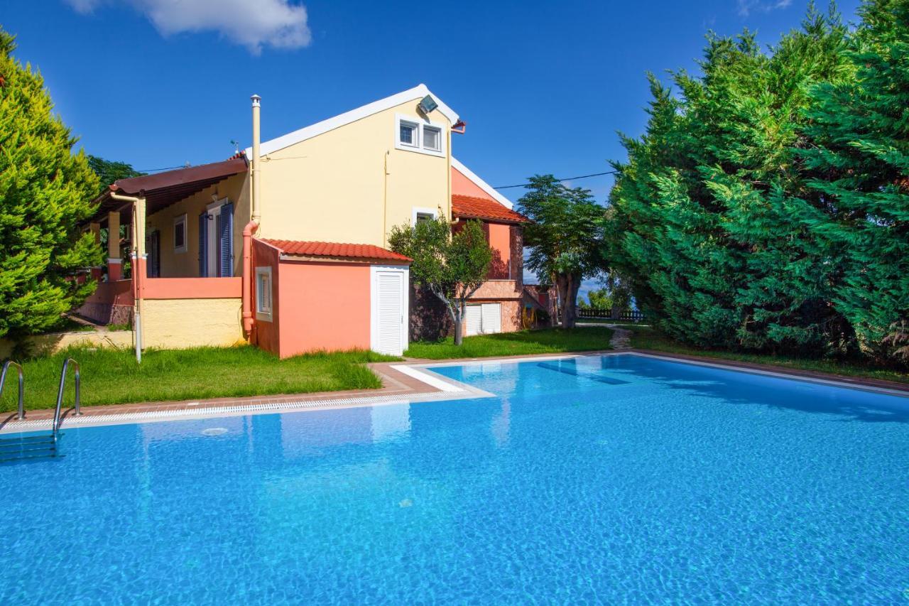 Sea View Estate Helios Βίλα Πέραμα Εξωτερικό φωτογραφία
